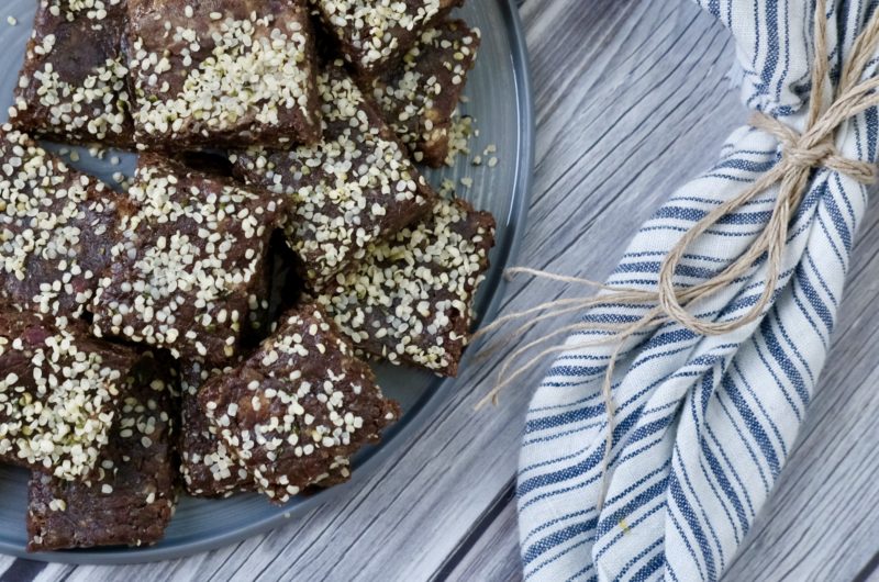 Raw Chewy Hemp Date 2-Bite Brownies | Vegan Adventure Snack